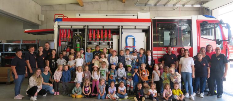 Der Kindergarten zu Besuch im Feuerwehrhaus